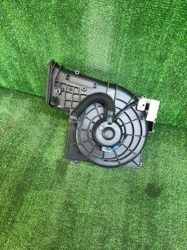 МОТОРЧИК ПЕЧКИ НА NISSAN TINO V10