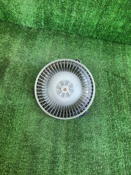 МОТОРЧИК ПЕЧКИ НА SUZUKI AERIO RB21S