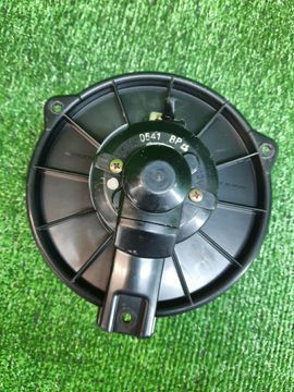 МОТОРЧИК ПЕЧКИ НА TOYOTA CHASER SX90