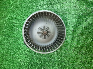 МОТОРЧИК ПЕЧКИ НА MITSUBISHI CHARIOT GRANDIS N84W