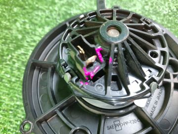 МОТОРЧИК ПЕЧКИ НА TOYOTA CAMI J100E