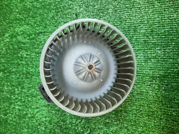 МОТОРЧИК ПЕЧКИ НА TOYOTA COROLLA NZE121