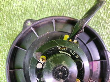 МОТОРЧИК ПЕЧКИ НА TOYOTA CALDINA ST246W