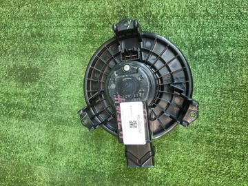 МОТОРЧИК ПЕЧКИ НА TOYOTA COROLLA FIELDER NZE141G