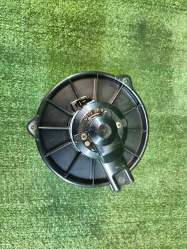 МОТОРЧИК ПЕЧКИ НА TOYOTA CALDINA ST190G