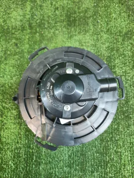 МОТОРЧИК ПЕЧКИ НА MAZDA AXELA BKEP