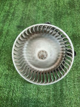 МОТОРЧИК ПЕЧКИ НА NISSAN BLUEBIRD QU14