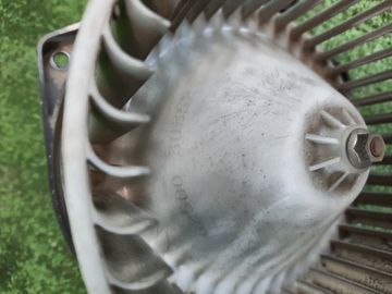 МОТОРЧИК ПЕЧКИ НА NISSAN BLUEBIRD QU14