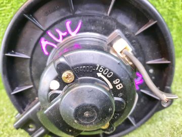 МОТОРЧИК ПЕЧКИ НА TOYOTA COROLLA FIELDER NZE121G