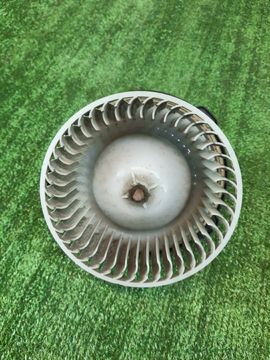 МОТОРЧИК ПЕЧКИ НА ISUZU WIZARD UES25FW