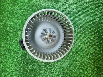 МОТОРЧИК ПЕЧКИ НА TOYOTA COROLLA NZE121