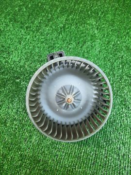 МОТОРЧИК ПЕЧКИ НА TOYOTA ALLEX NZE121