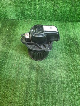 МОТОРЧИК ПЕЧКИ НА MITSUBISHI FUSO CANTER FBA30