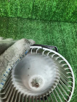 МОТОРЧИК ПЕЧКИ НА NISSAN EXPERT VW11