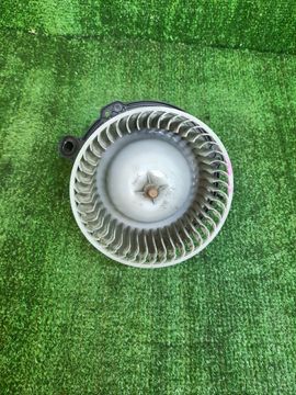 МОТОРЧИК ПЕЧКИ НА ISUZU ELF NKR81