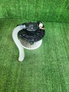 МОТОРЧИК ПЕЧКИ НА MAZDA TRIBUTE EP3W