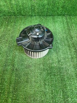 МОТОРЧИК ПЕЧКИ НА MITSUBISHI DELICA PD6W