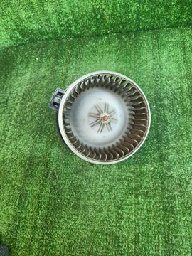 МОТОРЧИК ПЕЧКИ НА MITSUBISHI DELICA PD6W