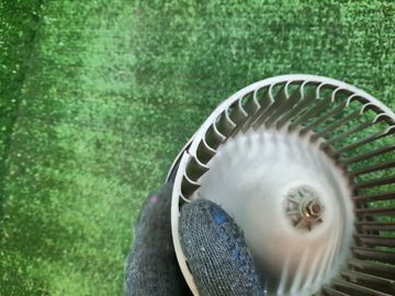 МОТОРЧИК ПЕЧКИ НА NISSAN BLUEBIRD QU14