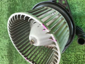 МОТОРЧИК ПЕЧКИ НА NISSAN CUBE Z10