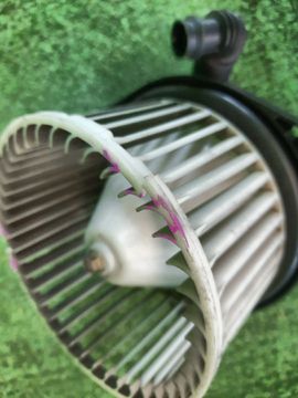 МОТОРЧИК ПЕЧКИ НА NISSAN CUBE Z10