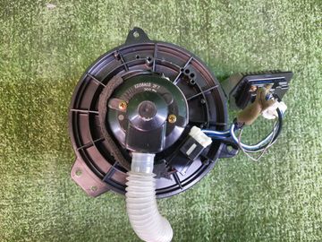 МОТОРЧИК ПЕЧКИ НА MAZDA FAMILIA BJ5P