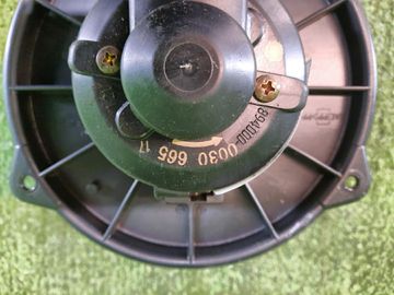 МОТОРЧИК ПЕЧКИ НА SUZUKI CULTUS GC21W