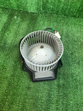 МОТОРЧИК ПЕЧКИ НА NISSAN AD Y11