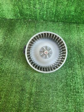 МОТОРЧИК ПЕЧКИ НА MAZDA MPV LW5W