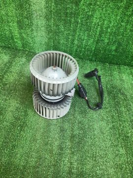 МОТОРЧИК ПЕЧКИ НА BENTLEY FLYING SPUR 3W2