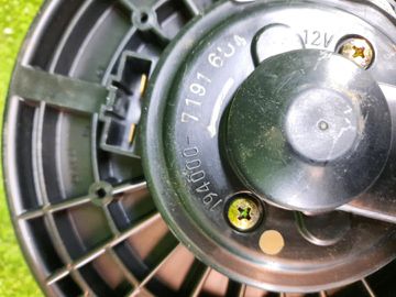 МОТОРЧИК ПЕЧКИ НА TOYOTA PROGRES JCG10