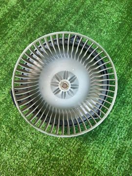 МОТОРЧИК ПЕЧКИ НА TOYOTA PROGRES JCG10