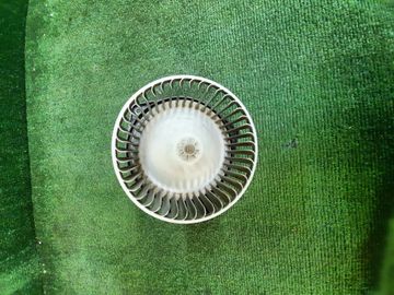 МОТОРЧИК ПЕЧКИ НА NISSAN AVENIR W11