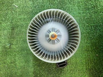 МОТОРЧИК ПЕЧКИ НА TOYOTA PRIUS ALPHA ZVW41W