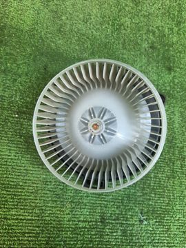 МОТОРЧИК ПЕЧКИ НА HONDA STREAM RN1