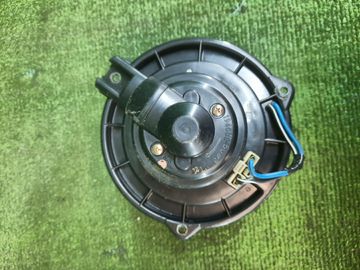 МОТОРЧИК ПЕЧКИ НА MITSUBISHI CHARIOT GRANDIS N84W