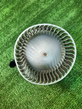 МОТОРЧИК ПЕЧКИ НА SUBARU IMPREZA WRX STI GVF