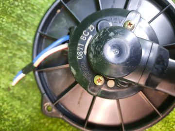 МОТОРЧИК ПЕЧКИ НА TOYOTA VISTA SV50