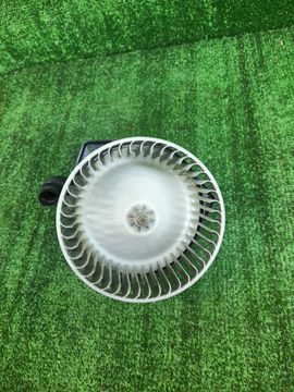 МОТОРЧИК ПЕЧКИ НА NISSAN AVENIR W11