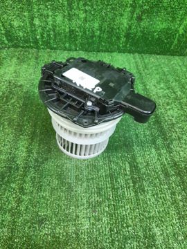 МОТОРЧИК ПЕЧКИ НА MAZDA CX-8 KG2P