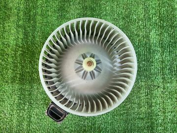 МОТОРЧИК ПЕЧКИ НА HONDA CR-V RE3