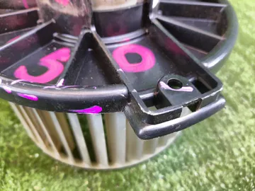 МОТОРЧИК ПЕЧКИ НА TOYOTA VISTA SV50