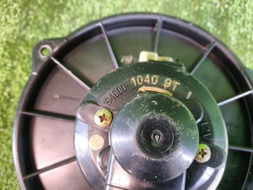 МОТОРЧИК ПЕЧКИ НА TOYOTA CALDINA ST215