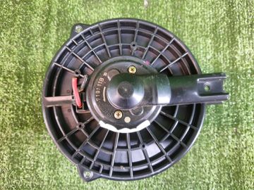 МОТОРЧИК ПЕЧКИ НА TOYOTA HARRIER MCU10W