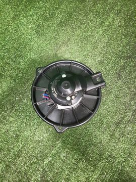 МОТОРЧИК ПЕЧКИ НА TOYOTA VITZ NCP10