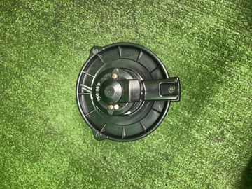 МОТОРЧИК ПЕЧКИ НА TOYOTA COROLLA FIELDER NZE121G