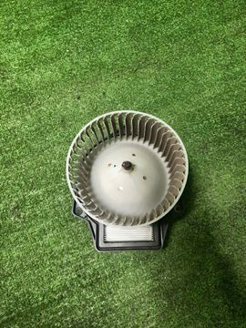 МОТОРЧИК ПЕЧКИ НА NISSAN WINGROAD Y11