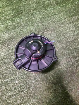 МОТОРЧИК ПЕЧКИ НА TOYOTA BB NCP31