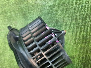 МОТОРЧИК ПЕЧКИ НА MERCEDES-BENZ E300 W211