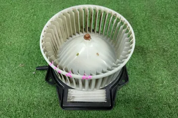 МОТОРЧИК ПЕЧКИ НА MITSUBISHI AIRTREK CU2W